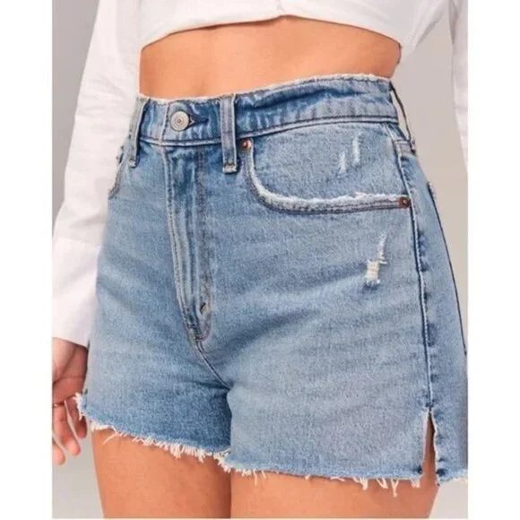NWT ABERCROMBIE & FITCH High Rise Mom Cut Off Denim Short Sz 22 - Picture 2 of 8